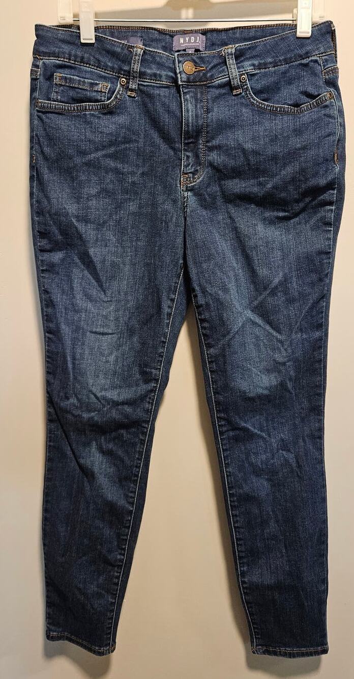 Women's NYDJ Size 6 Jeans Skinny  Lift X Tuck Technology Medium Wash